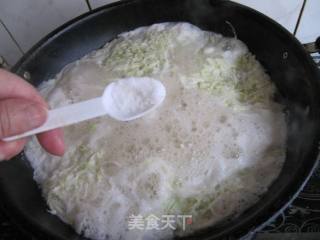 牛肉海鲜菇汤面的做法步骤：6
