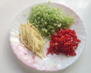 牛腩焖饭的做法步骤：1