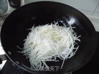 快手做素菜-----素炒白萝卜丝的做法步骤：6