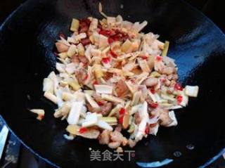 肉片炒野笋的做法步骤：6