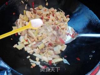 肉片炒野笋的做法步骤：7
