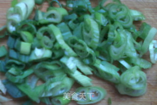虾皮素炒冬瓜的做法步骤：2