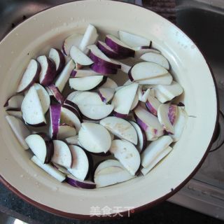 辣椒炒茄子的做法步骤：3