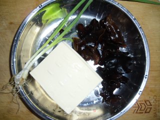 蚝油豆腐的做法步骤：1
