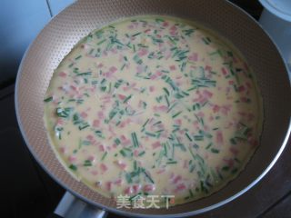 香葱火腿蛋饼的做法步骤：6