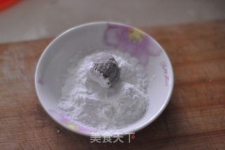 黑胡椒芋泥球的做法步骤：5