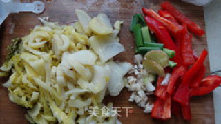 酸菜牛肉的做法步骤：2