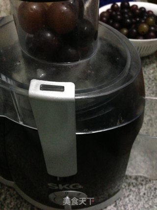 葡萄汁的做法步骤：2