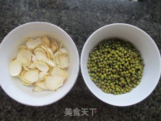 绿豆百合汤的做法步骤：2