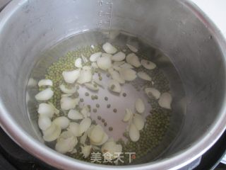 绿豆百合汤的做法步骤：4