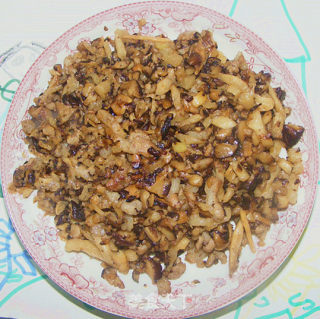 肉末萝卜干炒香菇末的做法步骤：6