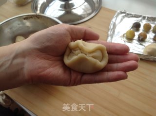 红豆蛋黄酥的做法步骤：4