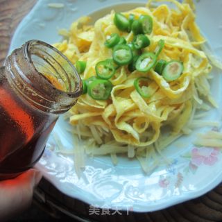 土豆蛋丝的做法步骤：9