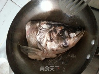 鱼头泡饼的做法步骤：4