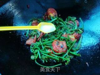 豆豉番茄炒水蕨的做法步骤：7
