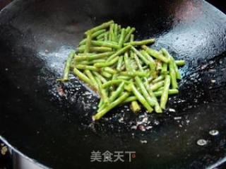 虾酱炒豇豆的做法步骤：5