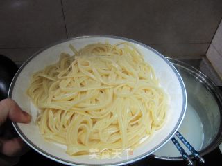 红酱番茄肉酱意大利面的做法步骤：5