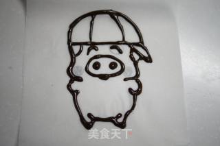亲子厨房---自制可爱的KITTY猫与麦兜小猪巧克力的做法步骤：4