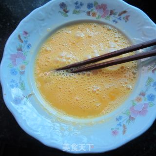 辣椒丁炒蛋的做法步骤：2