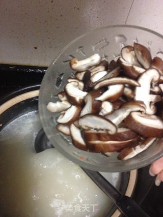 香菇鸡肉粥的做法步骤：9