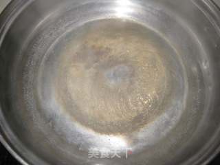 剁椒炒鱿鱼的做法步骤：3