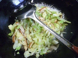 香干炒包心菜的做法步骤：10