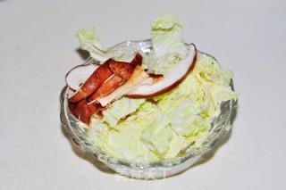 简单美味瘦身，常吃有益健康--豆腐味噌杂菜汤的做法步骤：5