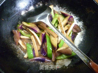 香干炒茄子的做法步骤：11