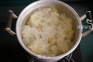 桃胶银耳雪莲子的做法步骤：8
