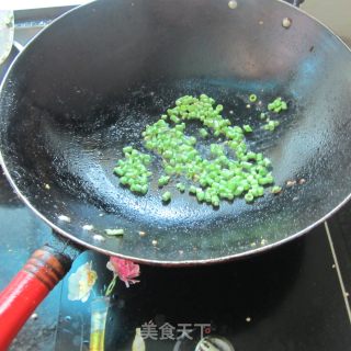 手抓饭---腊肉火腿饭团的做法步骤：3