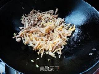黄花菜炒脊肉的做法步骤：7