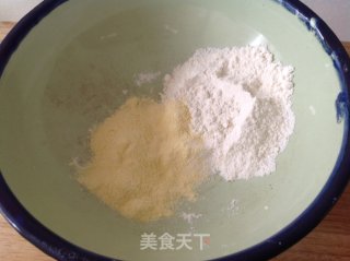 火腿鸡蛋杂粮煎饼的做法步骤：1