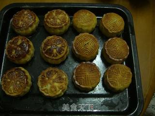 红糖豆沙月饼的做法步骤：10