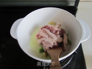 韩式泡菜豆腐锅的做法步骤：3
