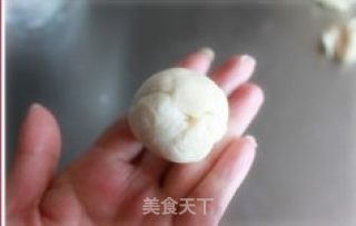 【苏式豆沙月饼】---一碰即碎的酥皮月饼的做法步骤：10