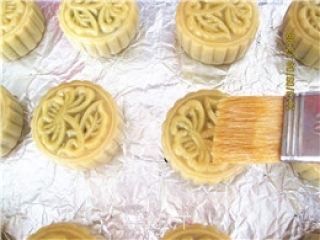 哈密瓜馅月饼的做法步骤：15