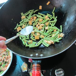 豆角炒豆腐干的做法步骤：4