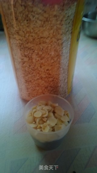 懒人早餐之豆浆机芝麻糊的做法步骤：1