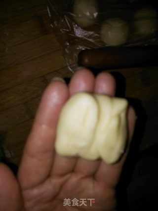 椰蓉酥皮月饼的做法步骤：15