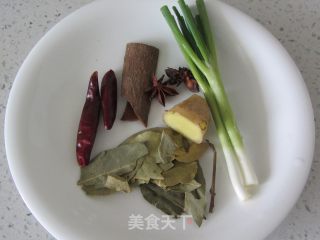 五香牛肉的做法步骤：2