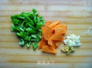 青椒煸豆干的做法步骤：2