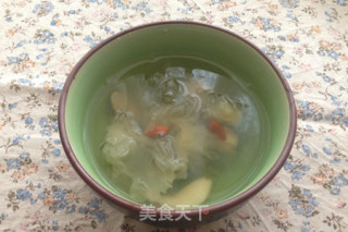 古剑之枸杞炖银耳的做法步骤：3