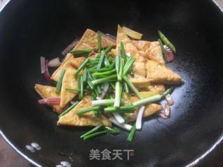家常葱煎豆腐的做法步骤：9