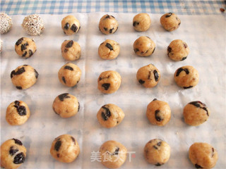 黑加仑杏仁酥球的做法步骤：12