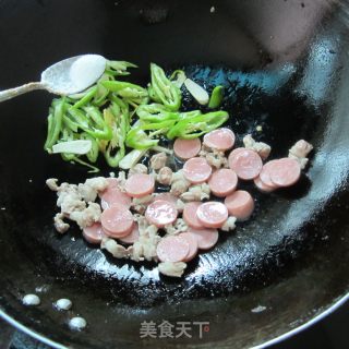 辣椒火腿炒肉的做法步骤：4