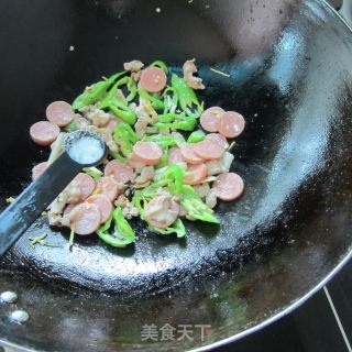 辣椒火腿炒肉的做法步骤：7