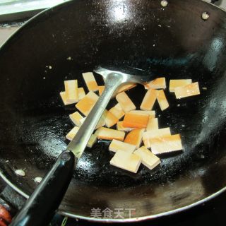 辣椒香干火腿片的做法步骤：3