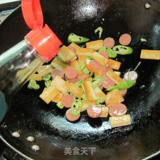 辣椒香干火腿片的做法步骤：6