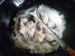 水笋烧五花肉的做法步骤：5