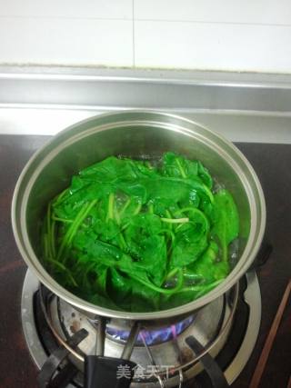 蘑菇菠菜肉丸面的做法步骤：6